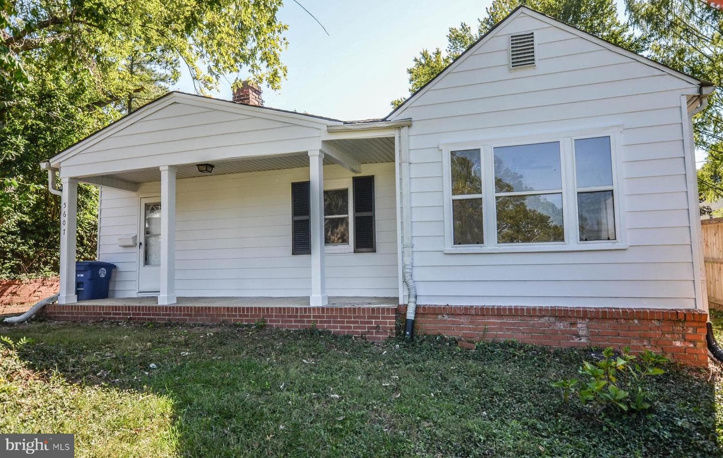 5607 Seminole