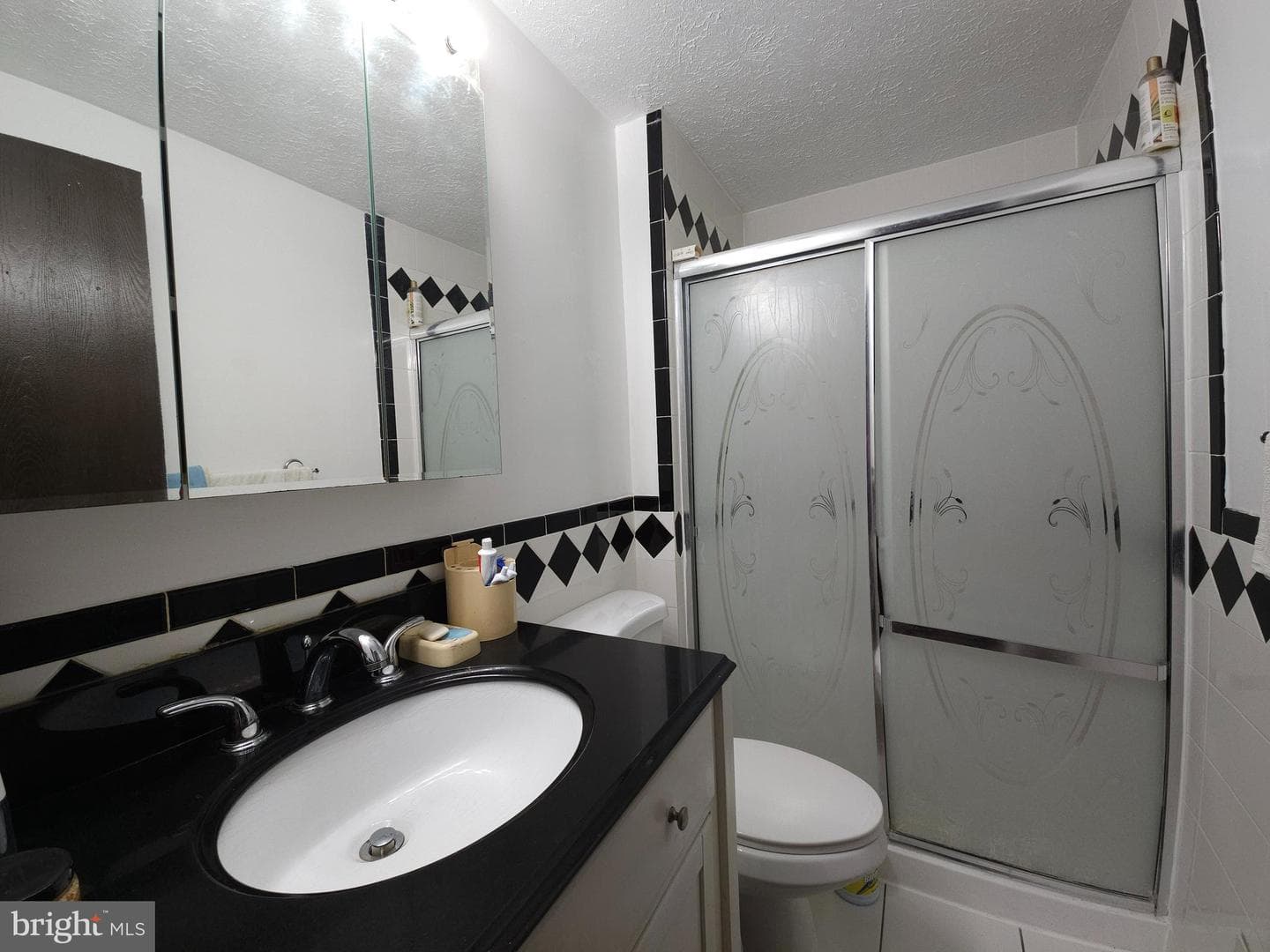 301 Hyannis Court photo 11