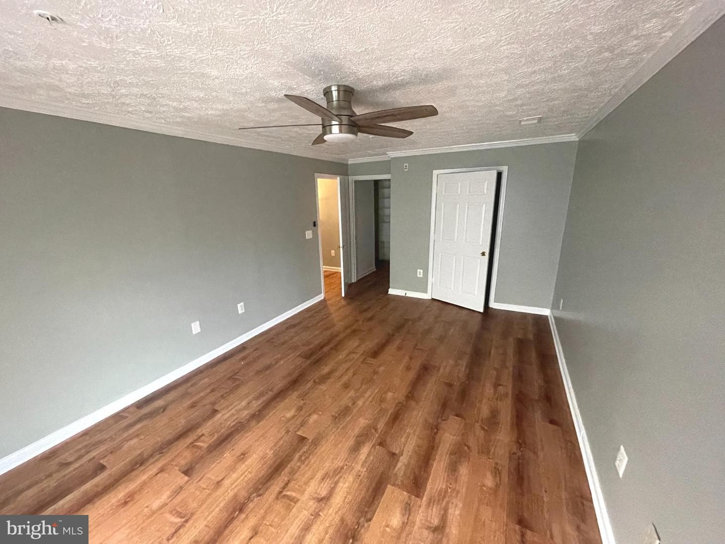 3712 Excalibur Court #102 photo 11