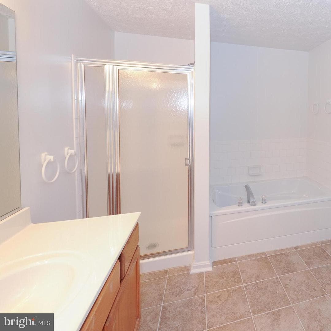 3712 Excalibur Court #102 photo 14