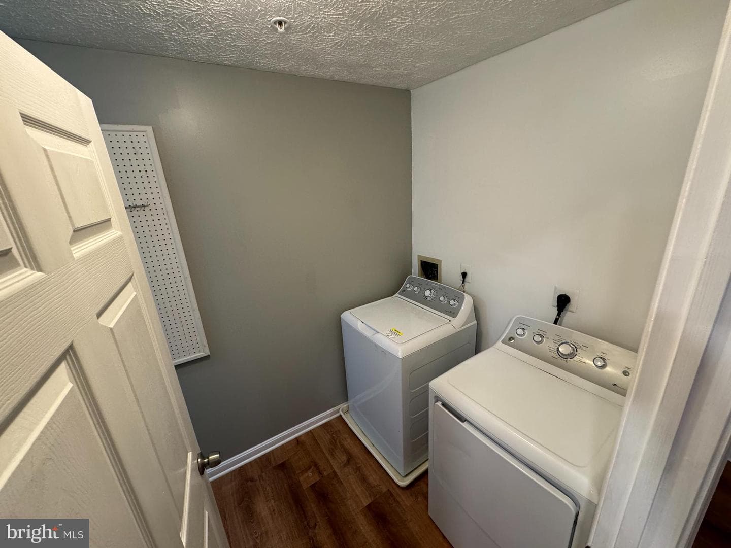 3712 Excalibur Court #102 photo 17