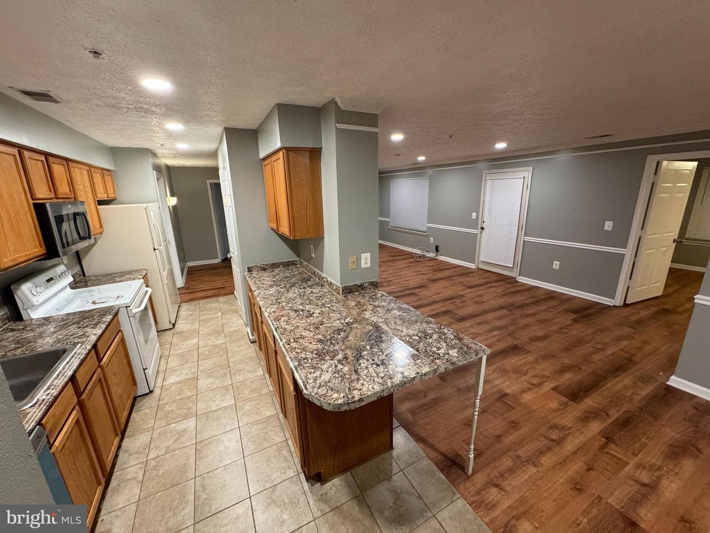 3712 Excalibur Court #102 photo 5