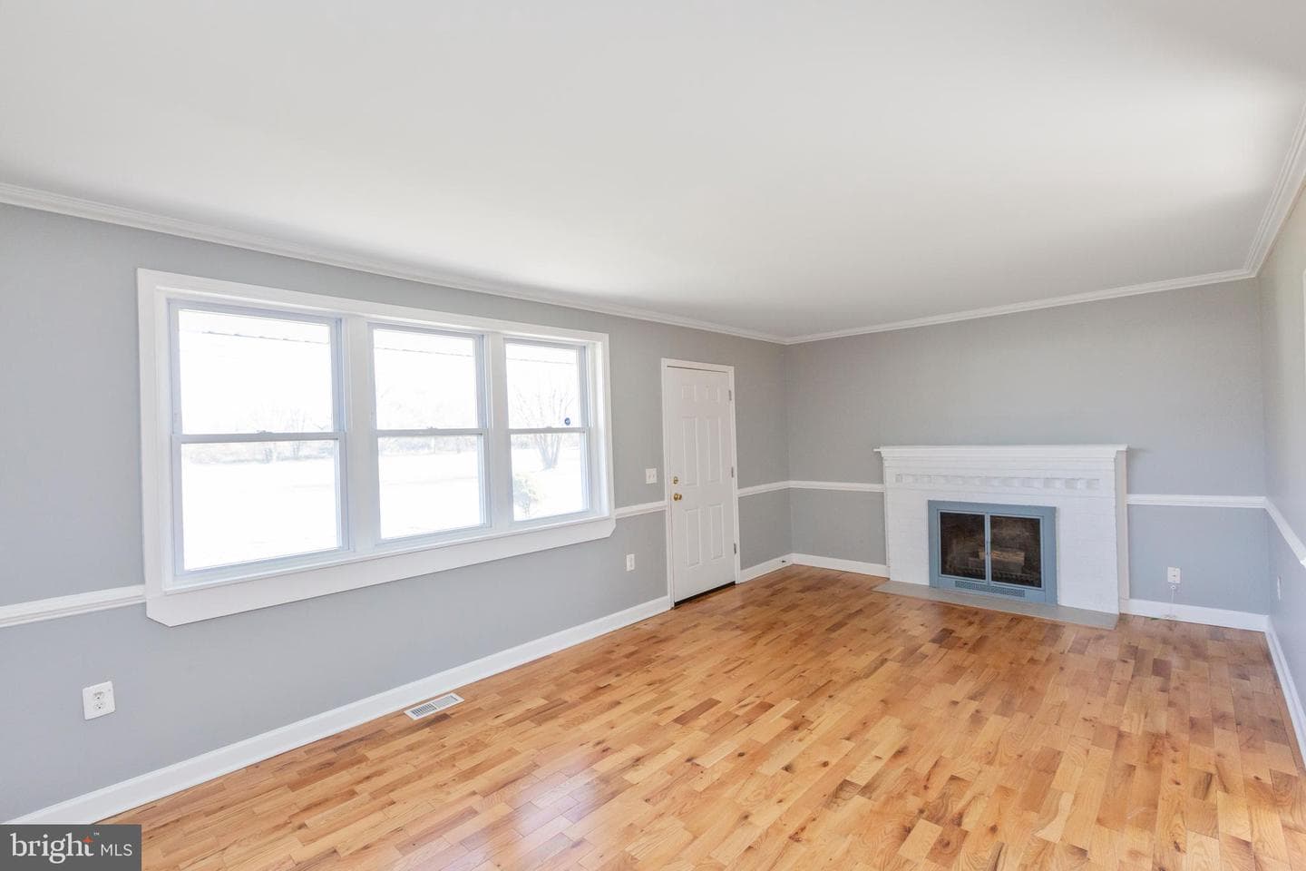 2123 Scott Key Drive photo 3