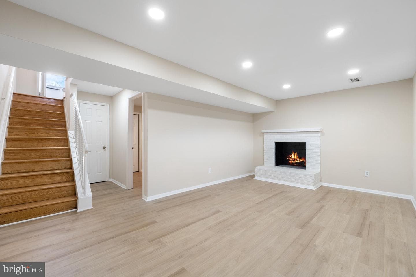 9808 Locust Avenue photo 20