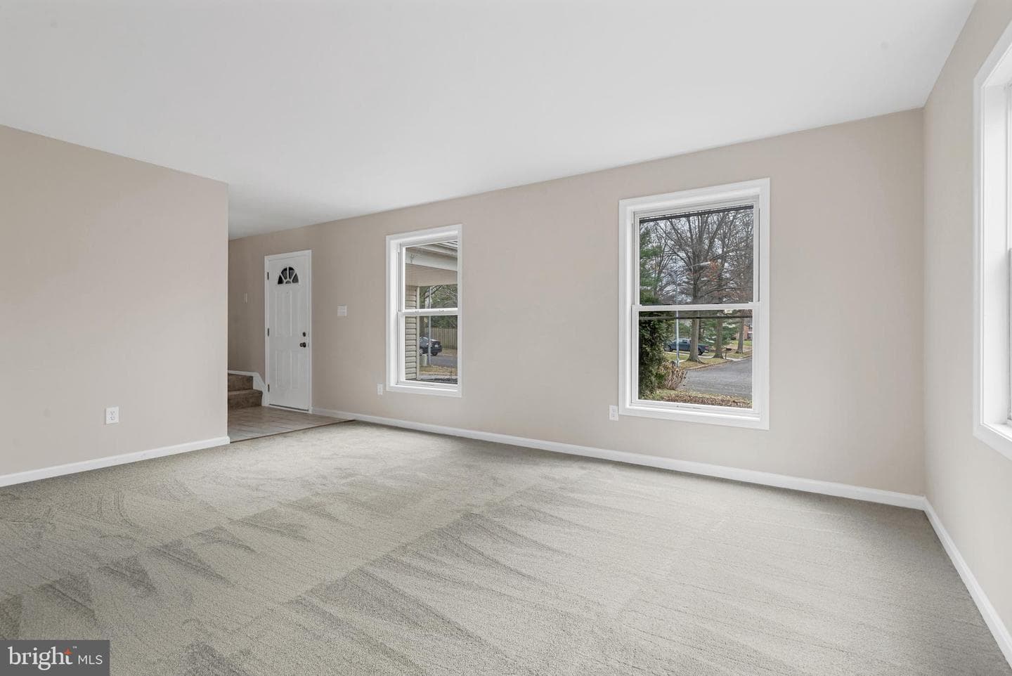 15117 Narrows Lane photo 2