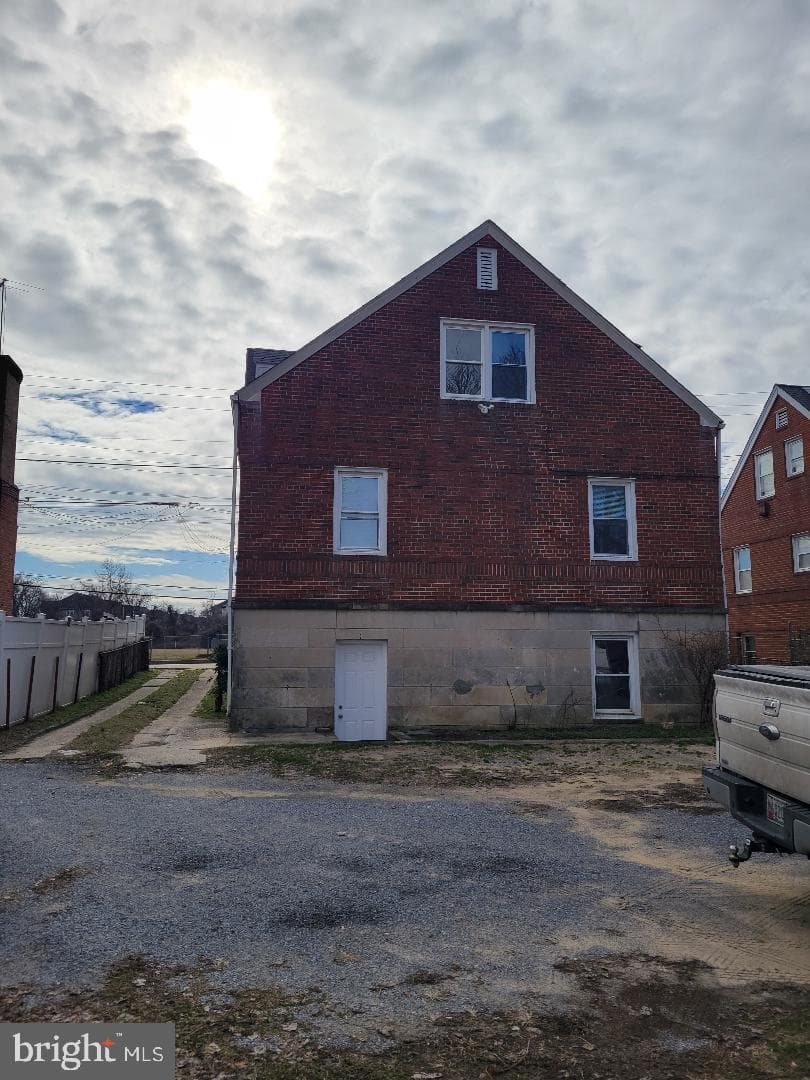 5004 Silver Hill Road photo 3