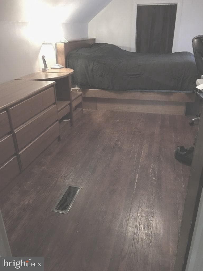 1312 Thornton Parkway photo 9