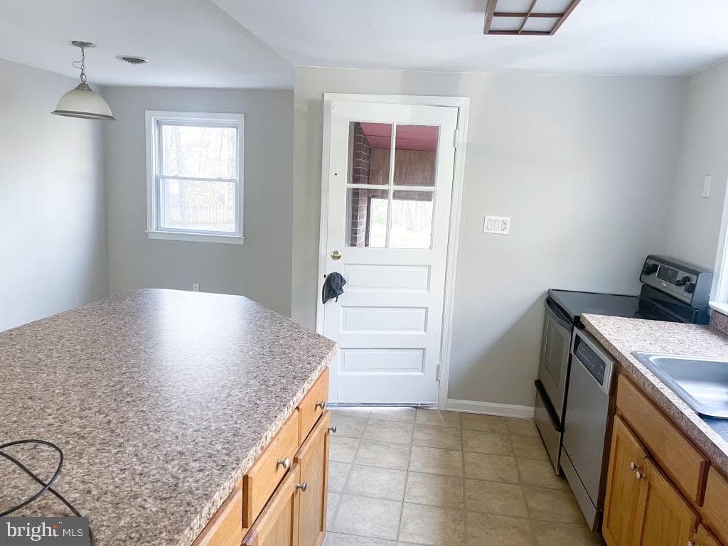 6204 McKay Drive photo 3