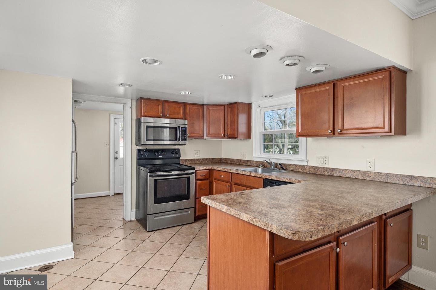 15402 Nomad Drive photo 11