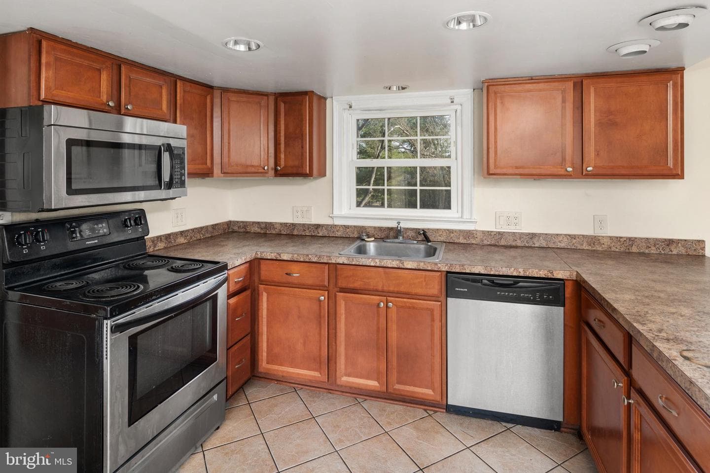 15402 Nomad Drive photo 13