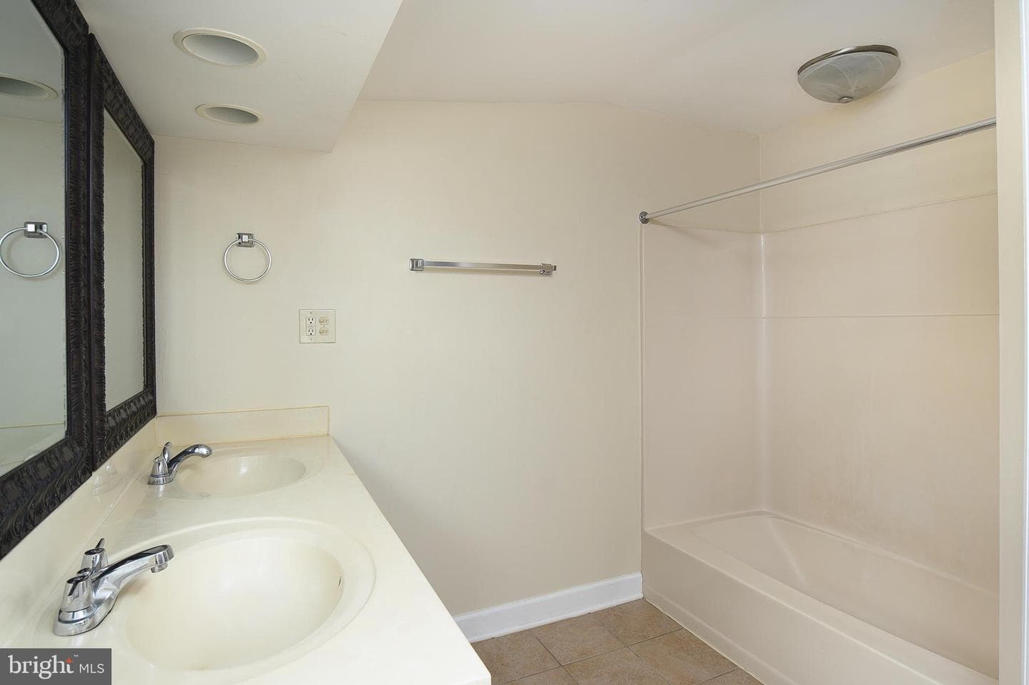 15402 Nomad Drive photo 33