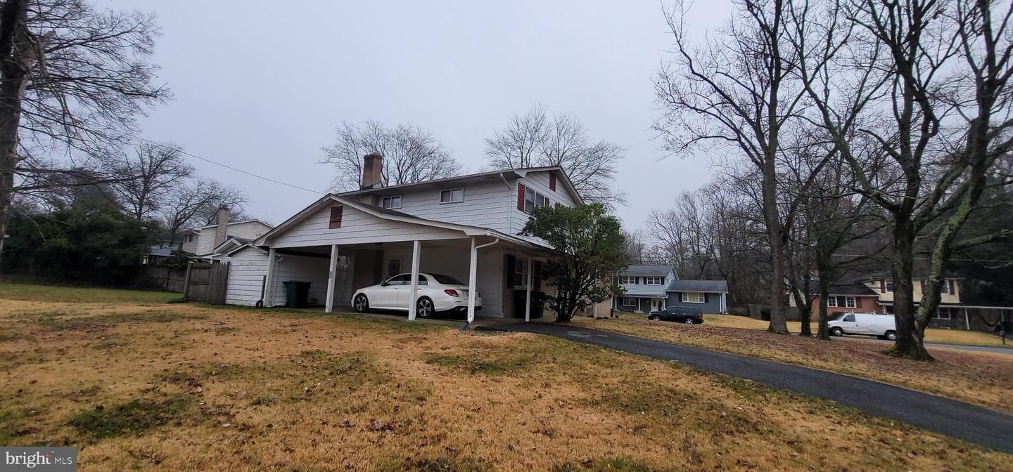 4605 Sharon Road photo 2