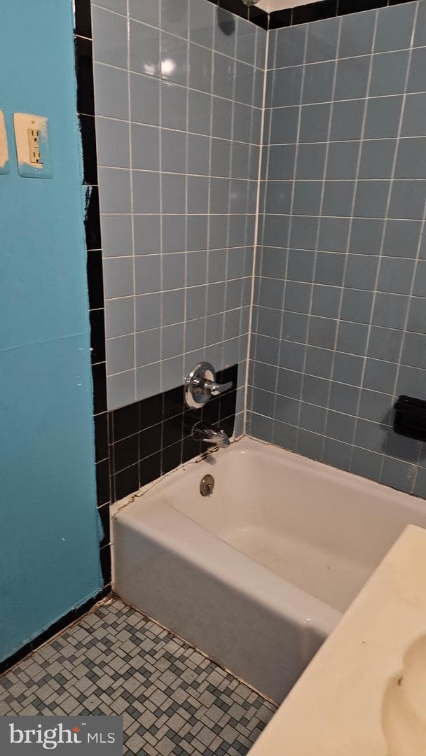 3811 Swann Road #104 photo 16