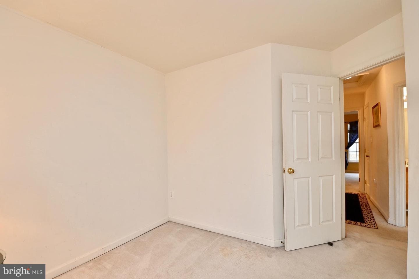 7218 Serenade Circle photo 23