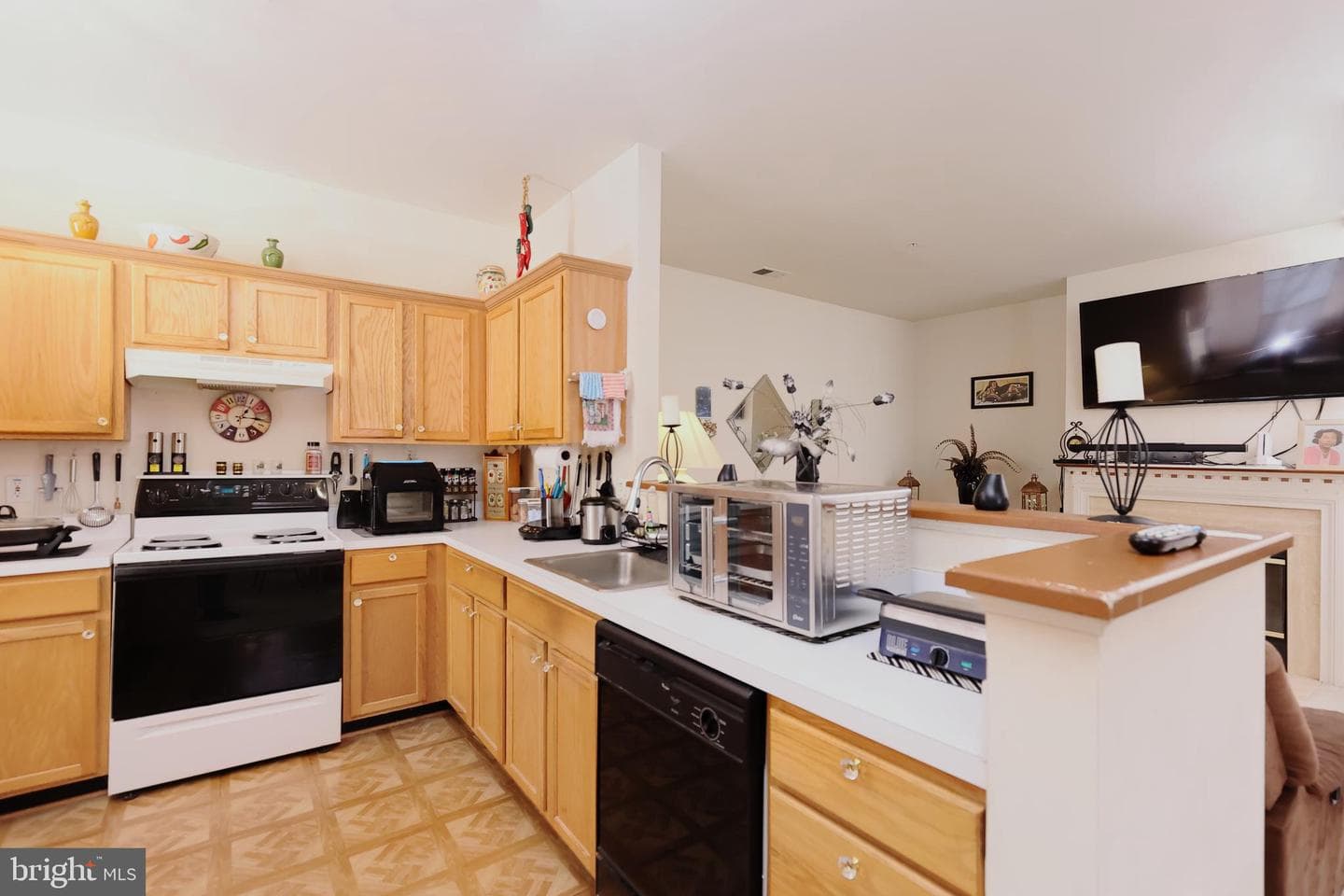 14228 Hampshire Hall Court #g 403 photo 11