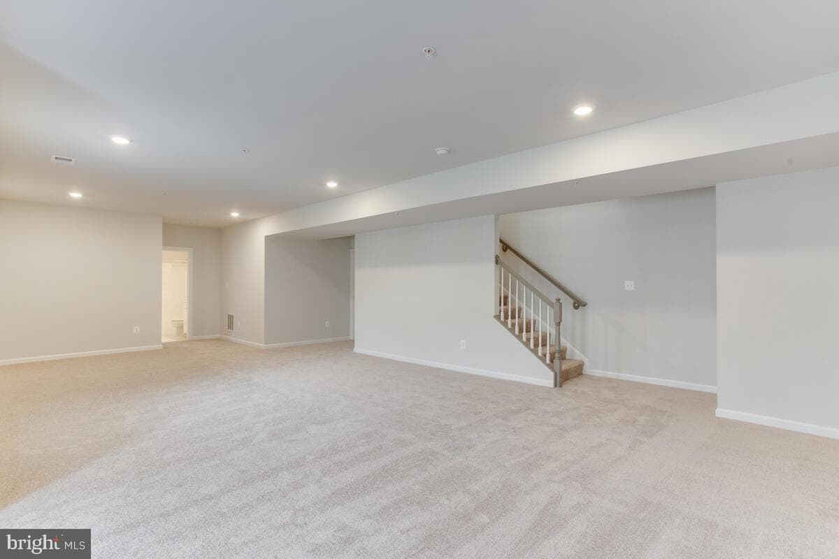 5806 Mcintosh Place photo 32