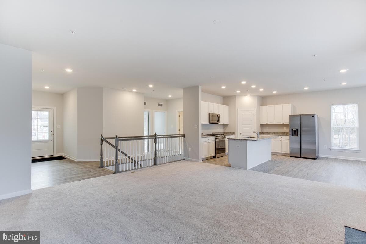5806 Mcintosh Place photo 7