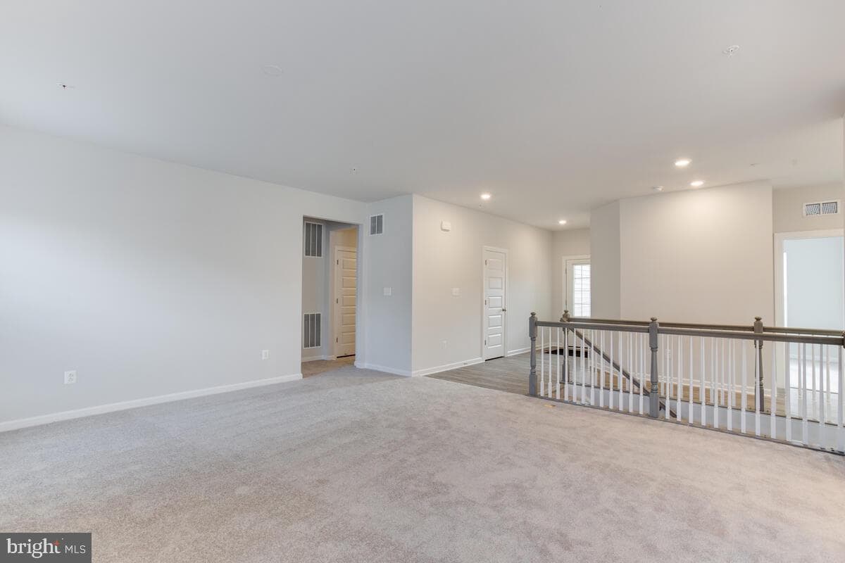 5806 Mcintosh Place photo 8
