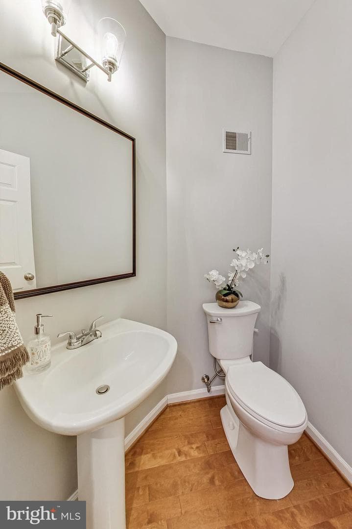 7217 Serenade Circle photo 14