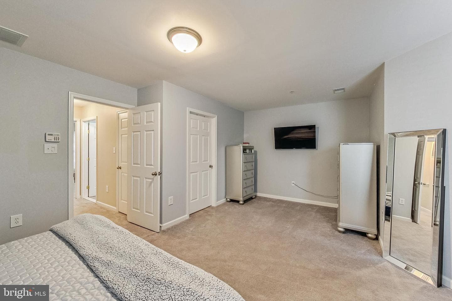 7217 Serenade Circle photo 17