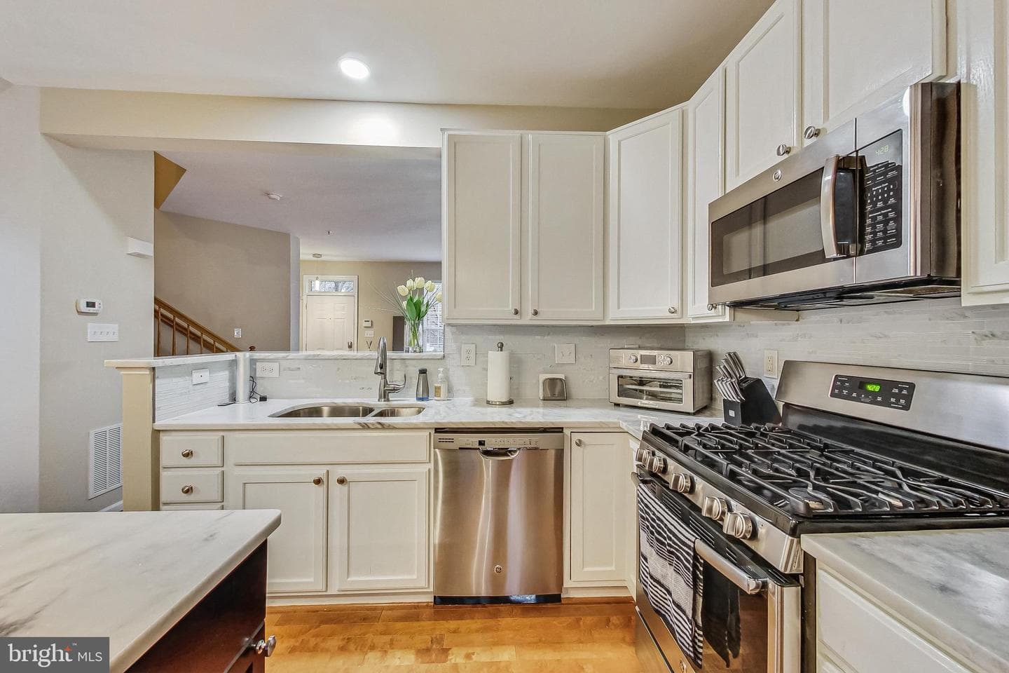 7217 Serenade Circle photo 8