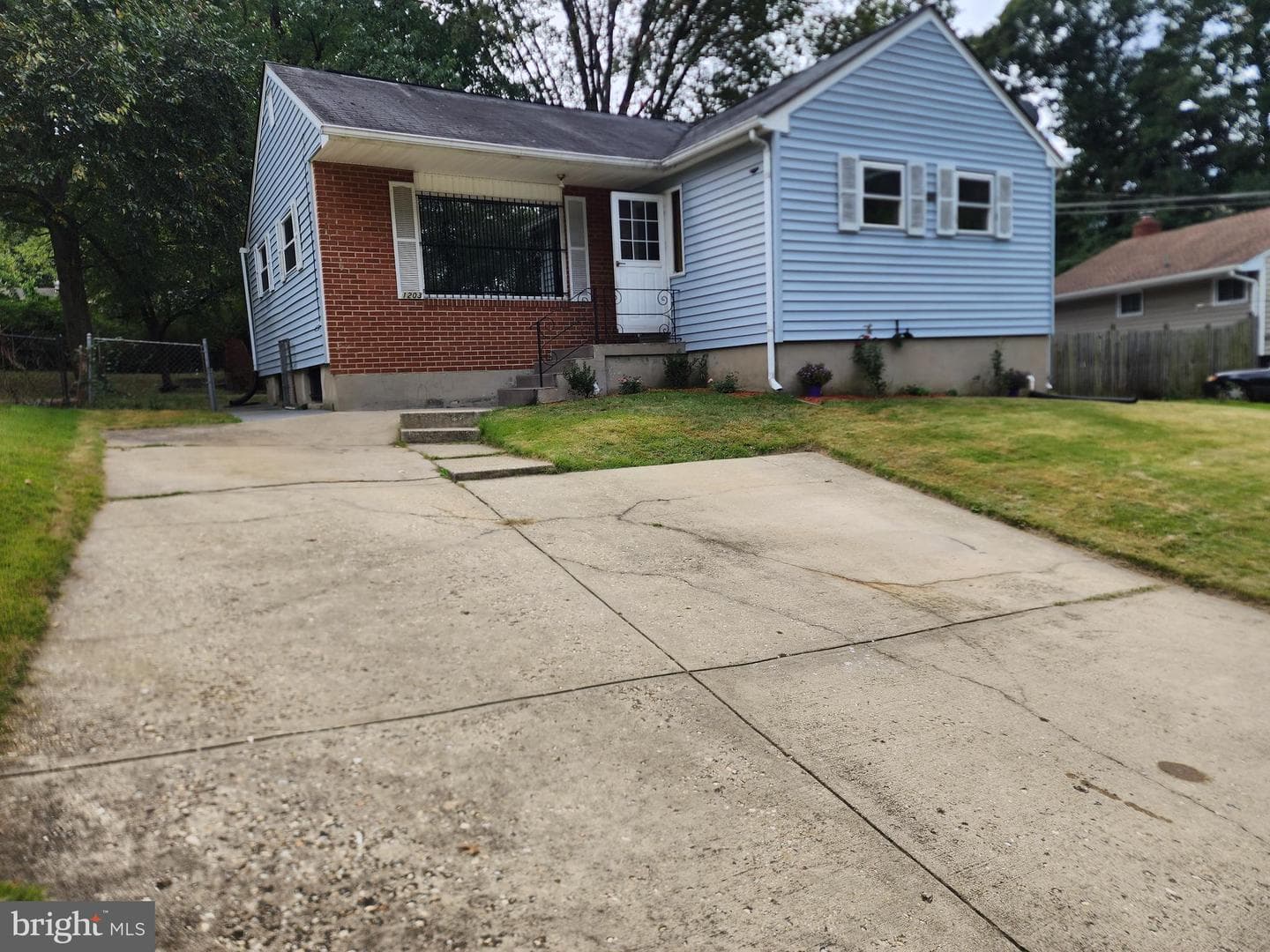 1203 Crisfield Drive photo 45