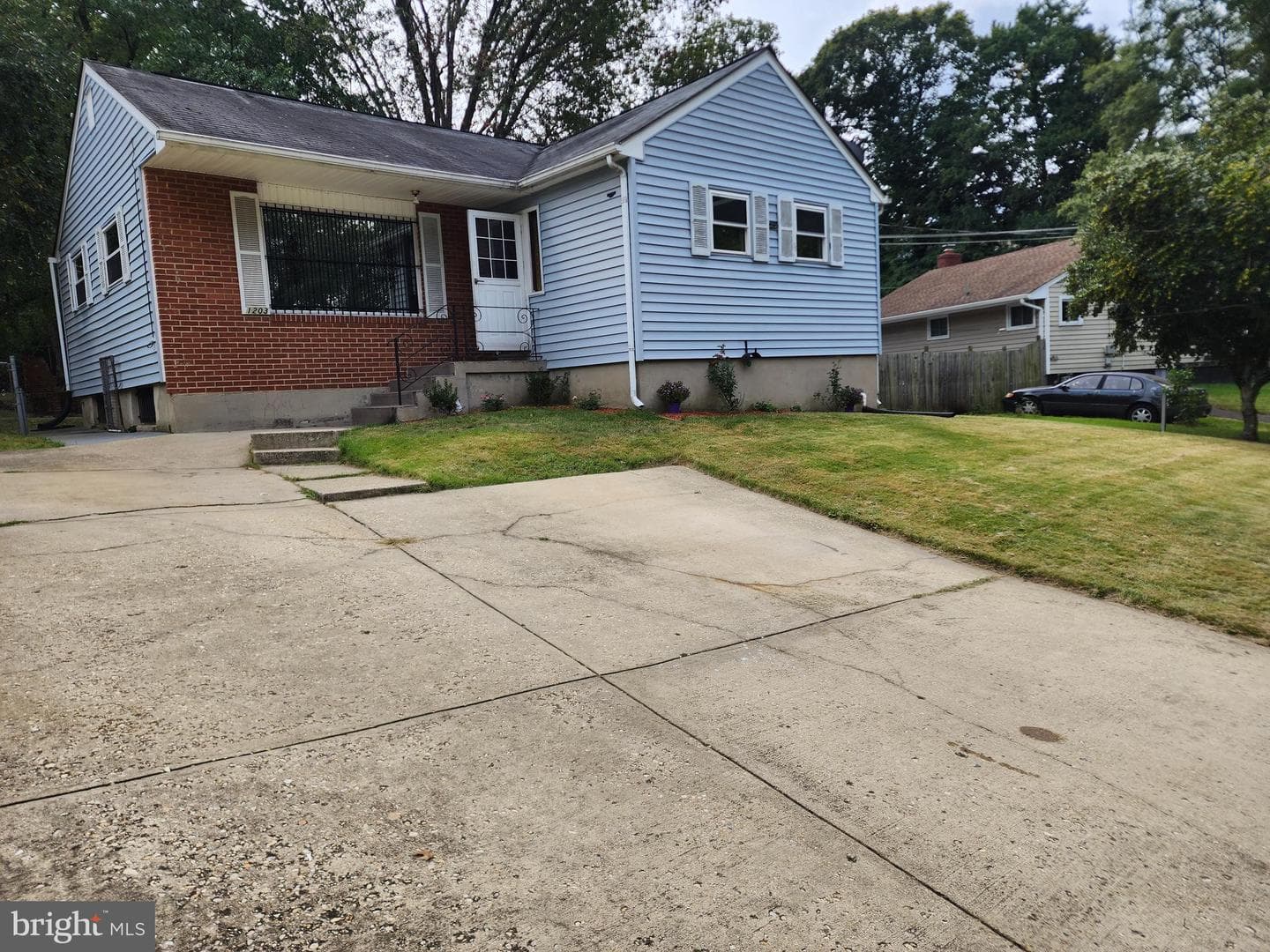 1203 Crisfield Drive photo 48