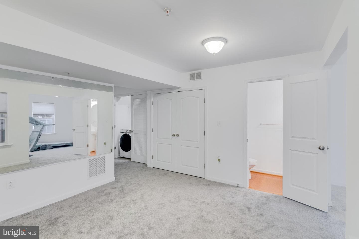 7 Thomasson Court photo 4