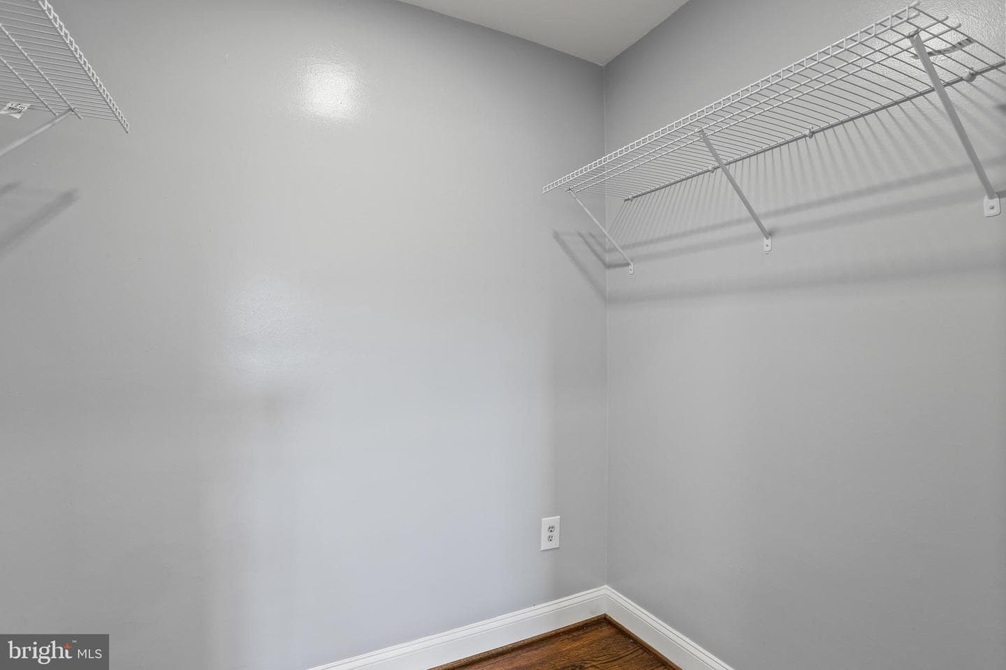 5006 Meadowbrook Drive photo 14