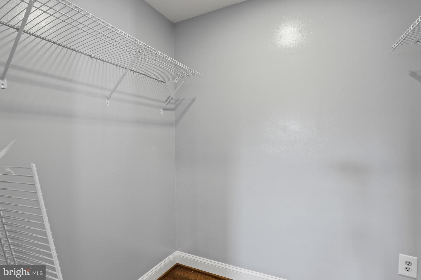 5006 Meadowbrook Drive photo 15