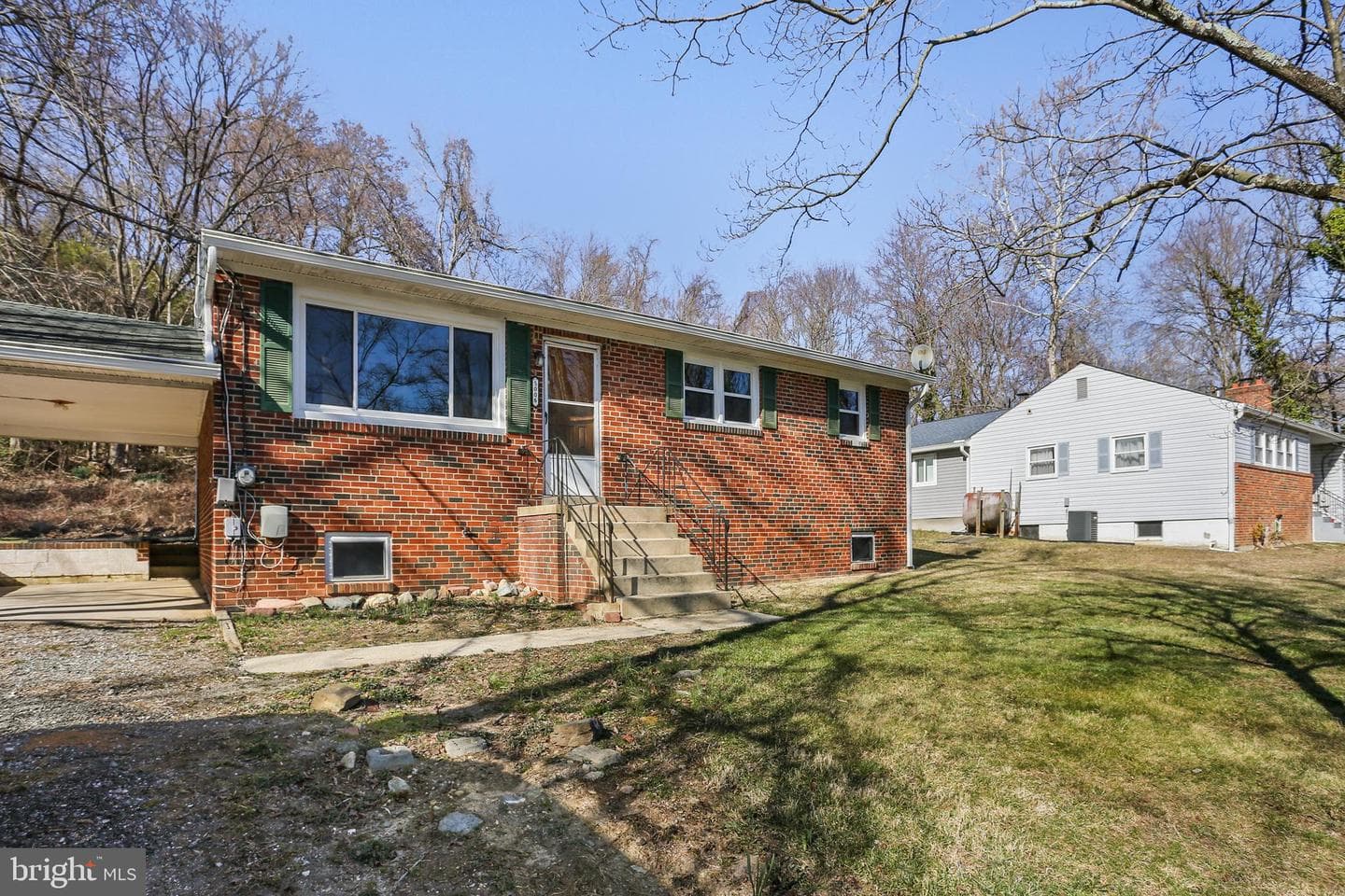 5006 Meadowbrook Drive photo 3