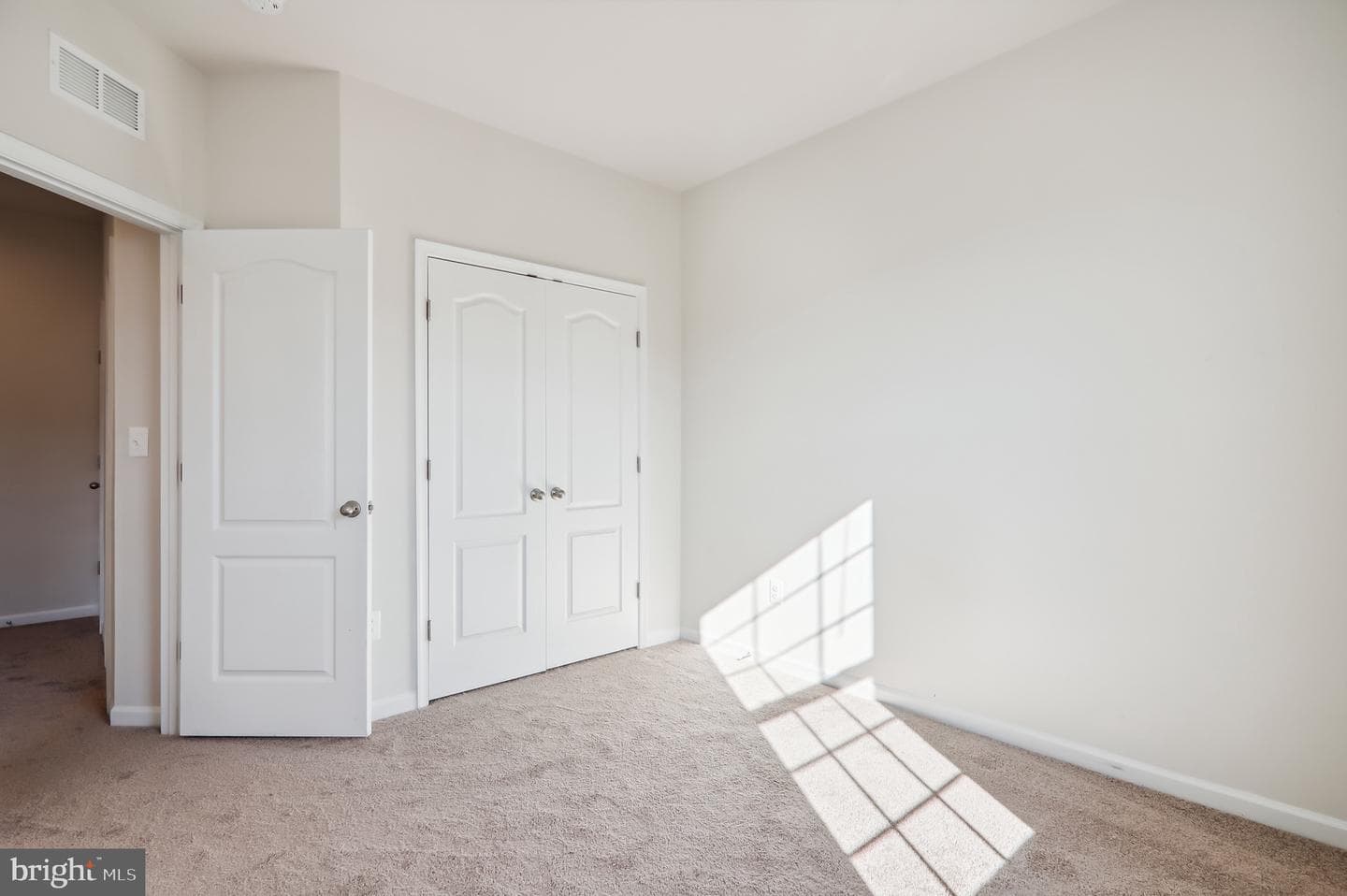 9075 Fox Stream Way photo 16