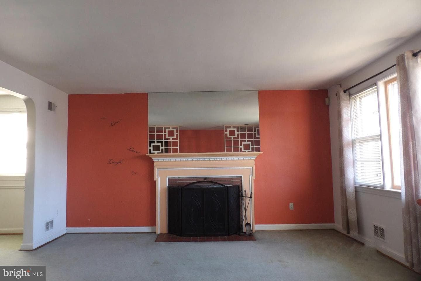2105 Roxanne Place photo 6