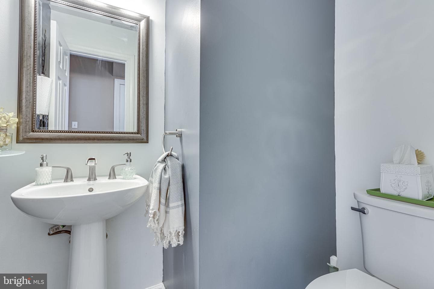 10711 Wimpole Place photo 19