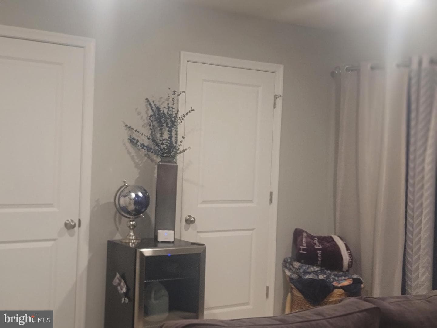 2101 Sarazan Way photo 2