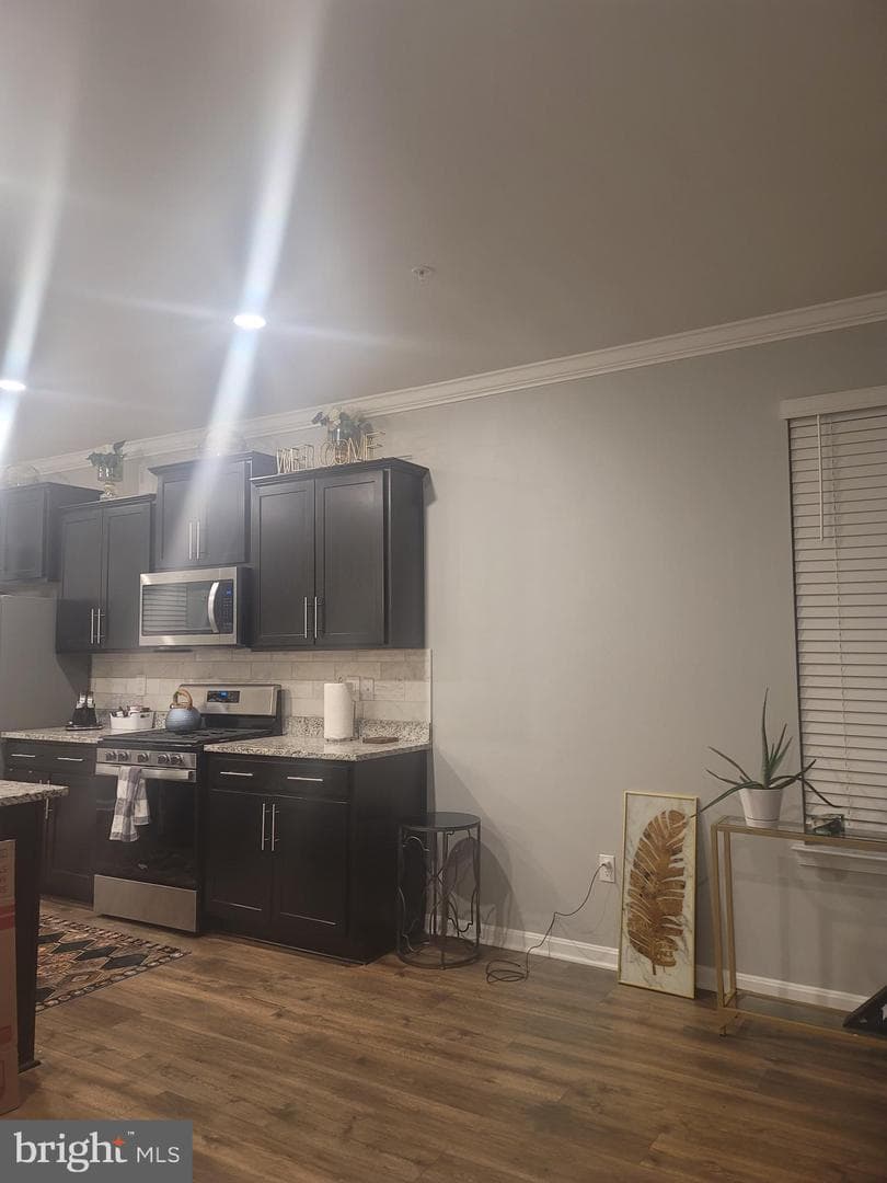 2101 Sarazan Way photo 5
