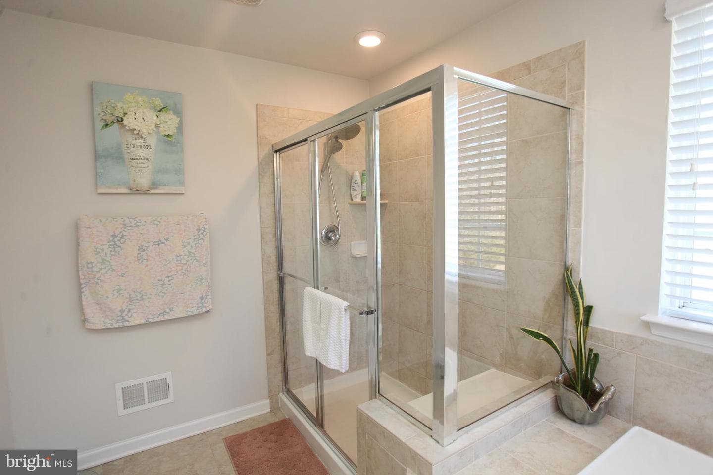 801 Naeve Court photo 47