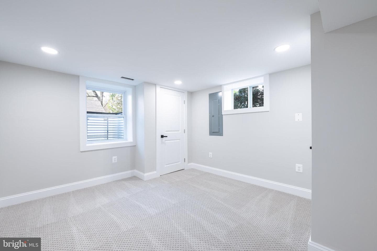 6007 39th Avenue photo 39
