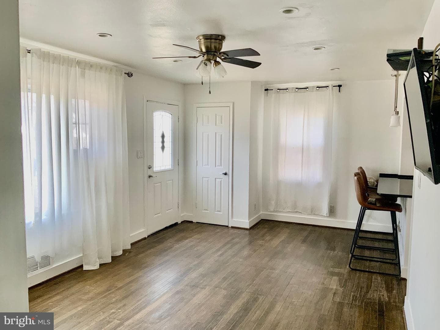 9011 3rd Street photo 13