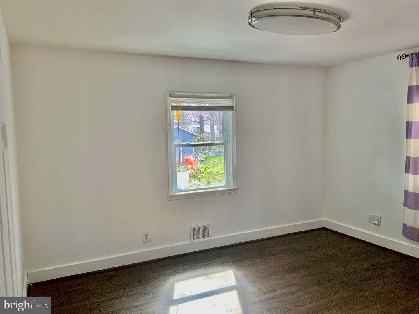 9011 3rd Street photo 15