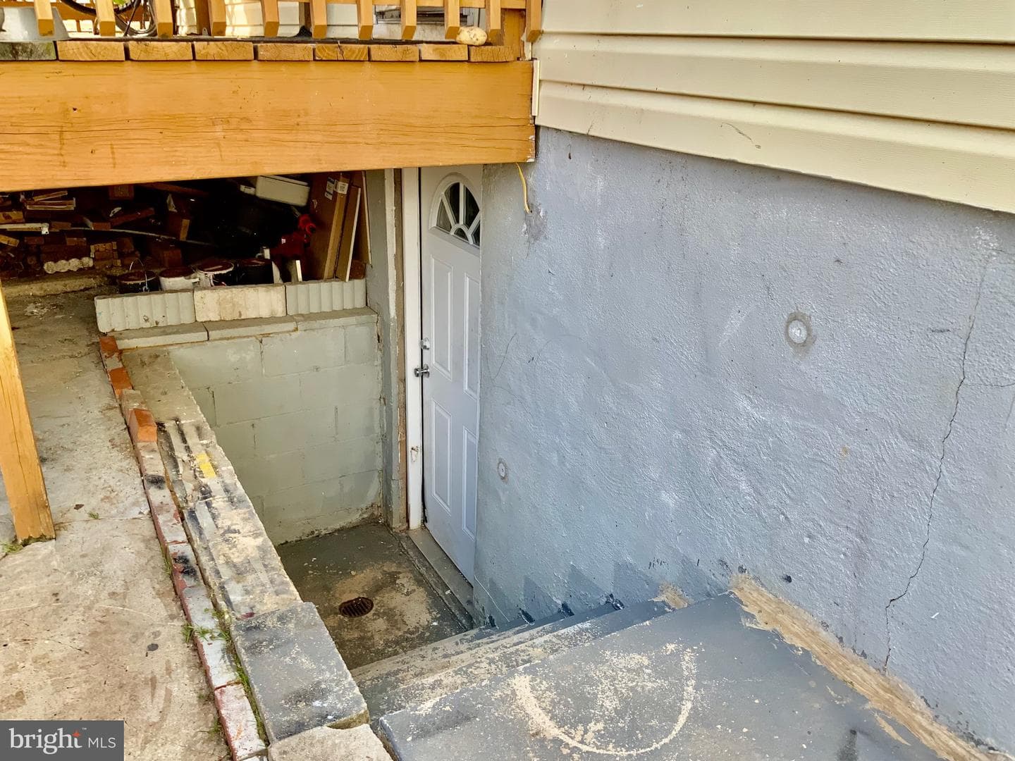 9011 3rd Street photo 24