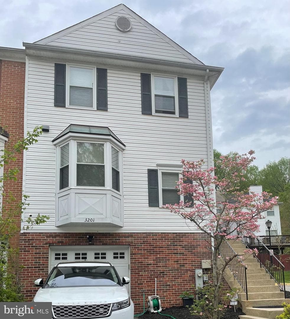 3201 Scarlet Oak Terrace photo 2