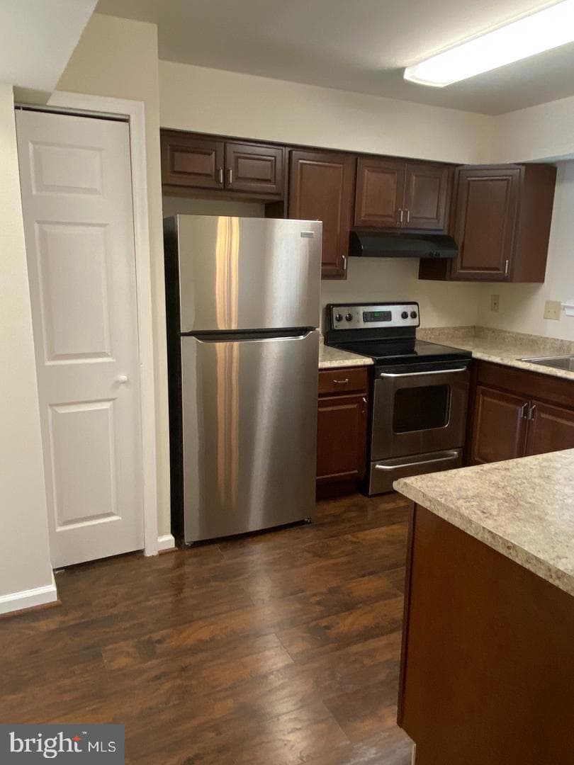 1705 Countrywood Court photo 2