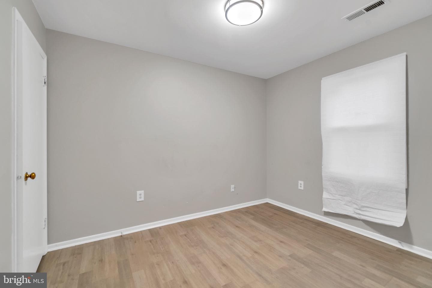 3409 Forestville Place photo 10