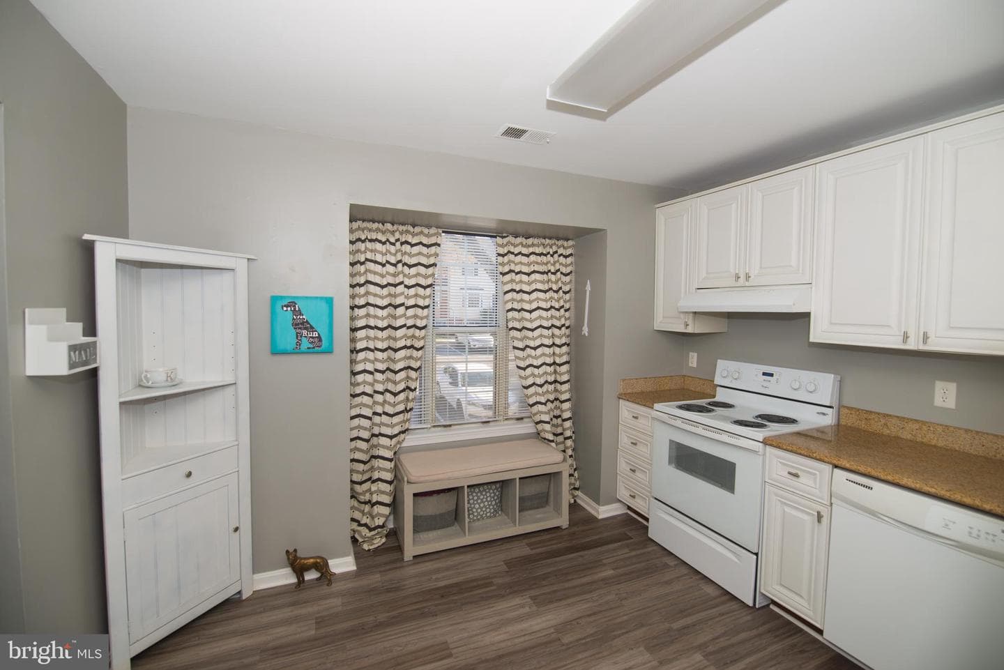 7655 Arbory Court photo 4