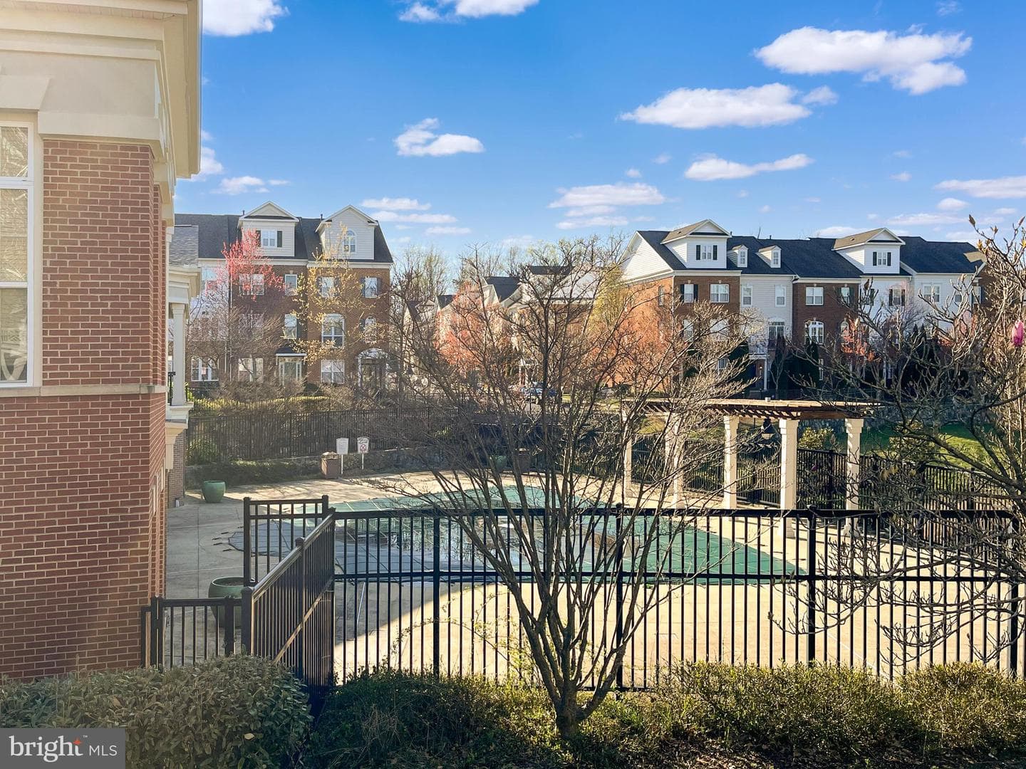 505 Spectator Avenue photo 9