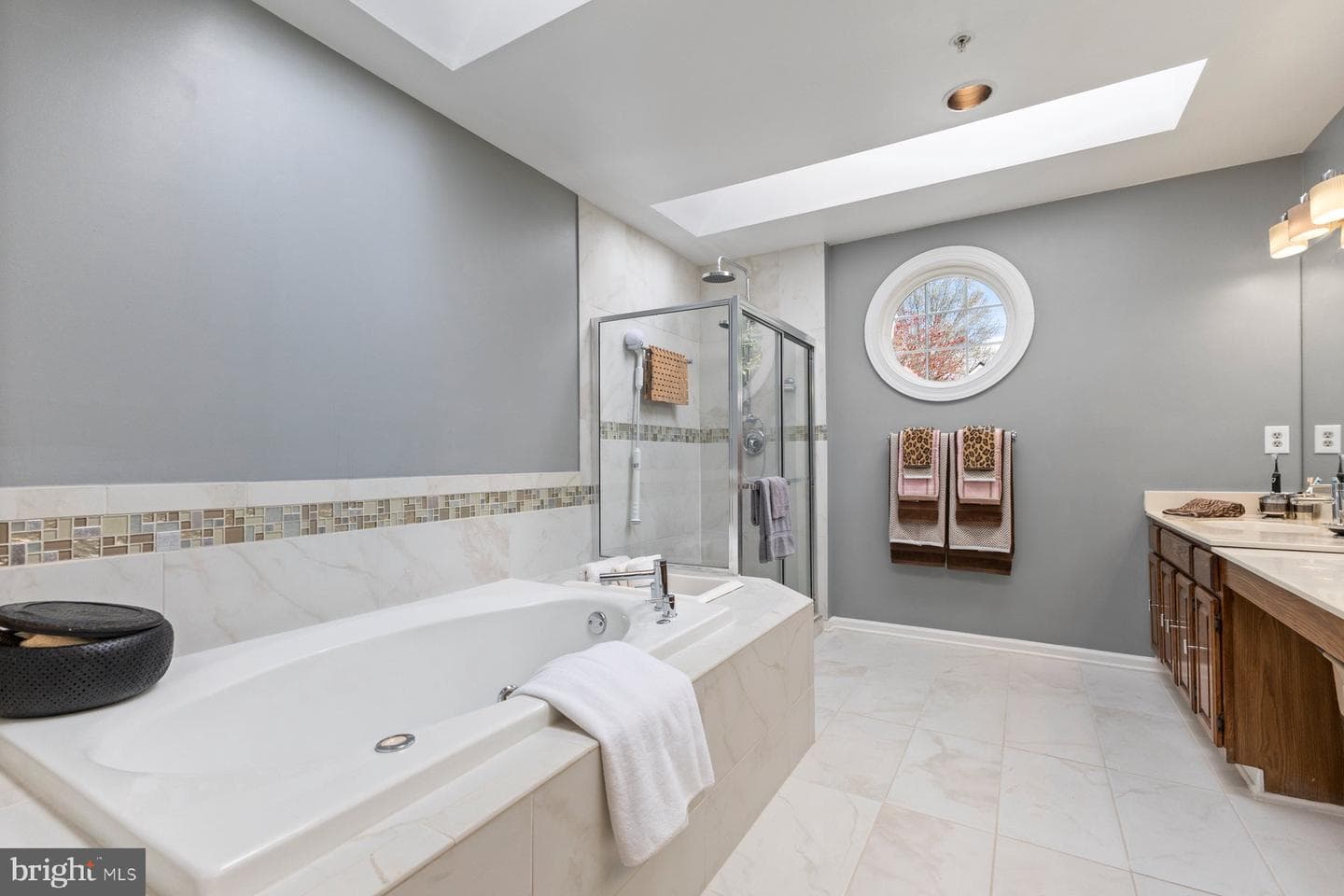 16011 Pennsbury Drive photo 42