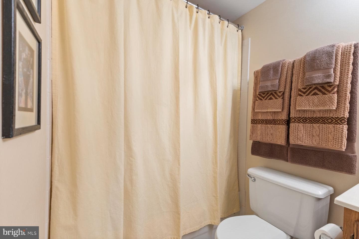 16011 Pennsbury Drive photo 52