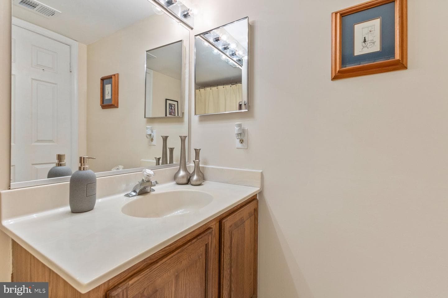 16011 Pennsbury Drive photo 61