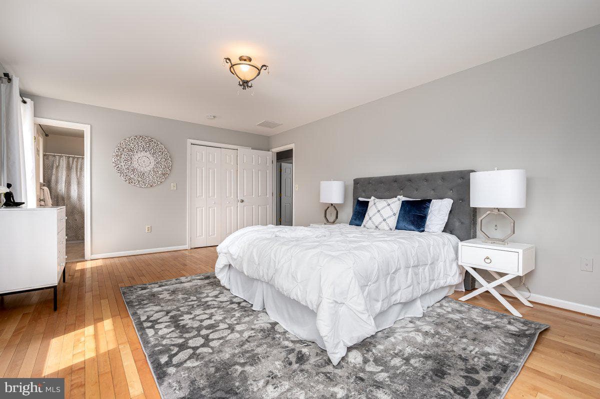 5405 Chesterfield Drive photo 7